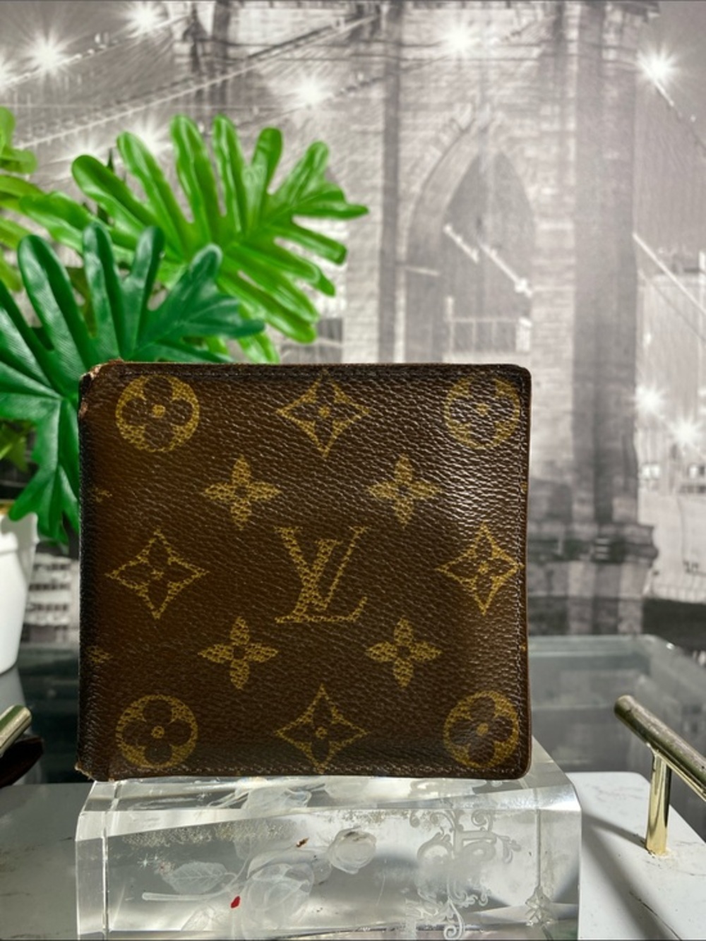 Authentic Louis Vuitton Brown Monogram Marco Bifold Wallet